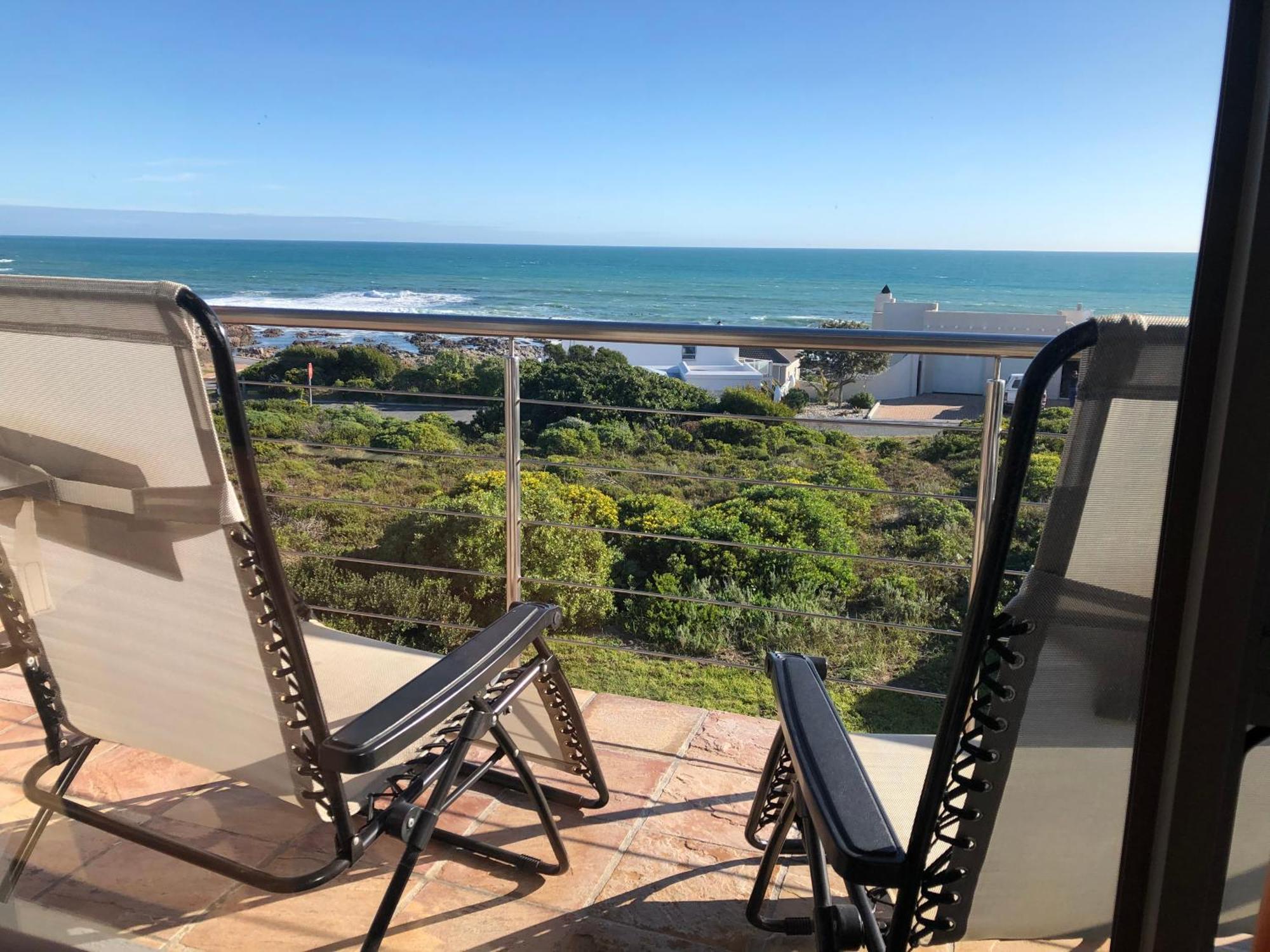 Marine 5 Boutique Hotel Gansbaai Kültér fotó